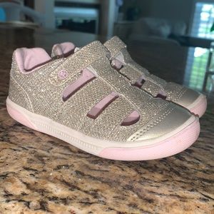 Stride Rite toddler girls Hadley sneaker size 8.5W